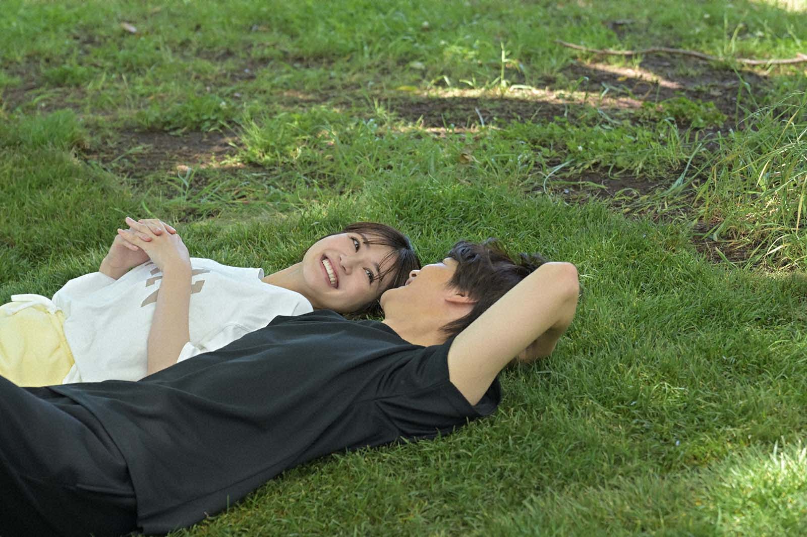 生見愛瑠、瀬戸康史「くるり～誰が私と恋をした？～」第7話より（C）TBS