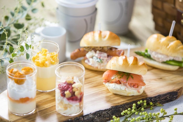 【トマム】牧場ラウンジ　テイクアウトイメージ／画像提供：星野リゾート