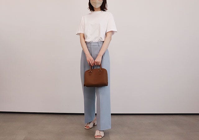 ユニクロ　トップス　半袖　Tシャツ