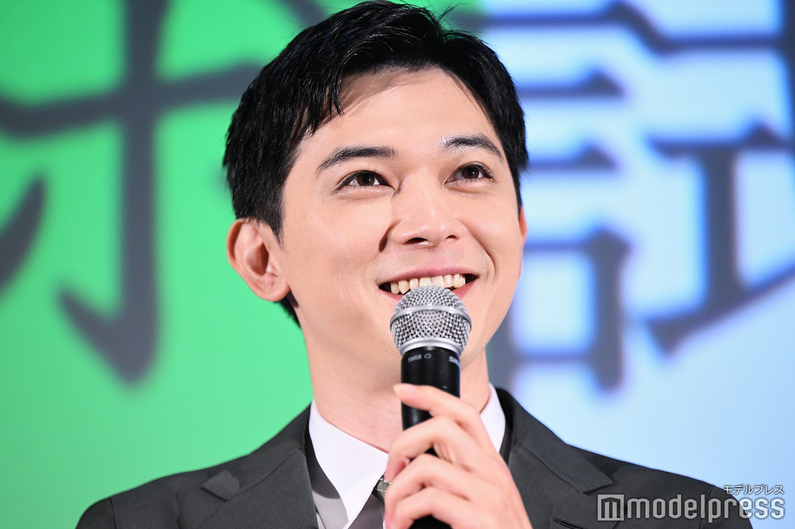 大幅お値下げ！吉沢亮　大量まとめ売り 最終値下げ ☆ 吉沢亮 写真集セット - メルカリ