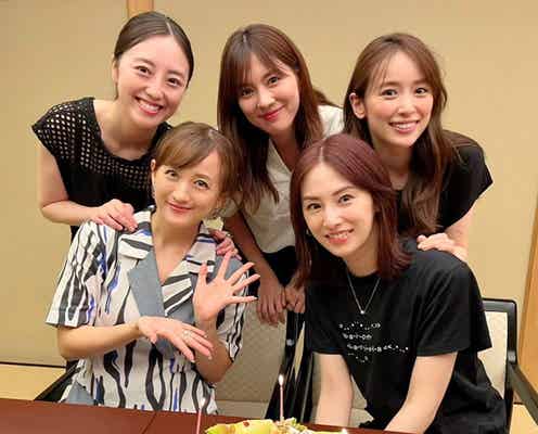 北川景子バースデー、小松彩夏&泉里香ら“セーラー戦士”が祝福 豪華集結ショット公開