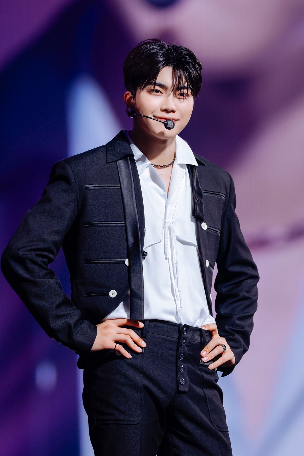 パク・ゴヌク／上山陽介（C）WAKEONE／LAPONE Entertainment