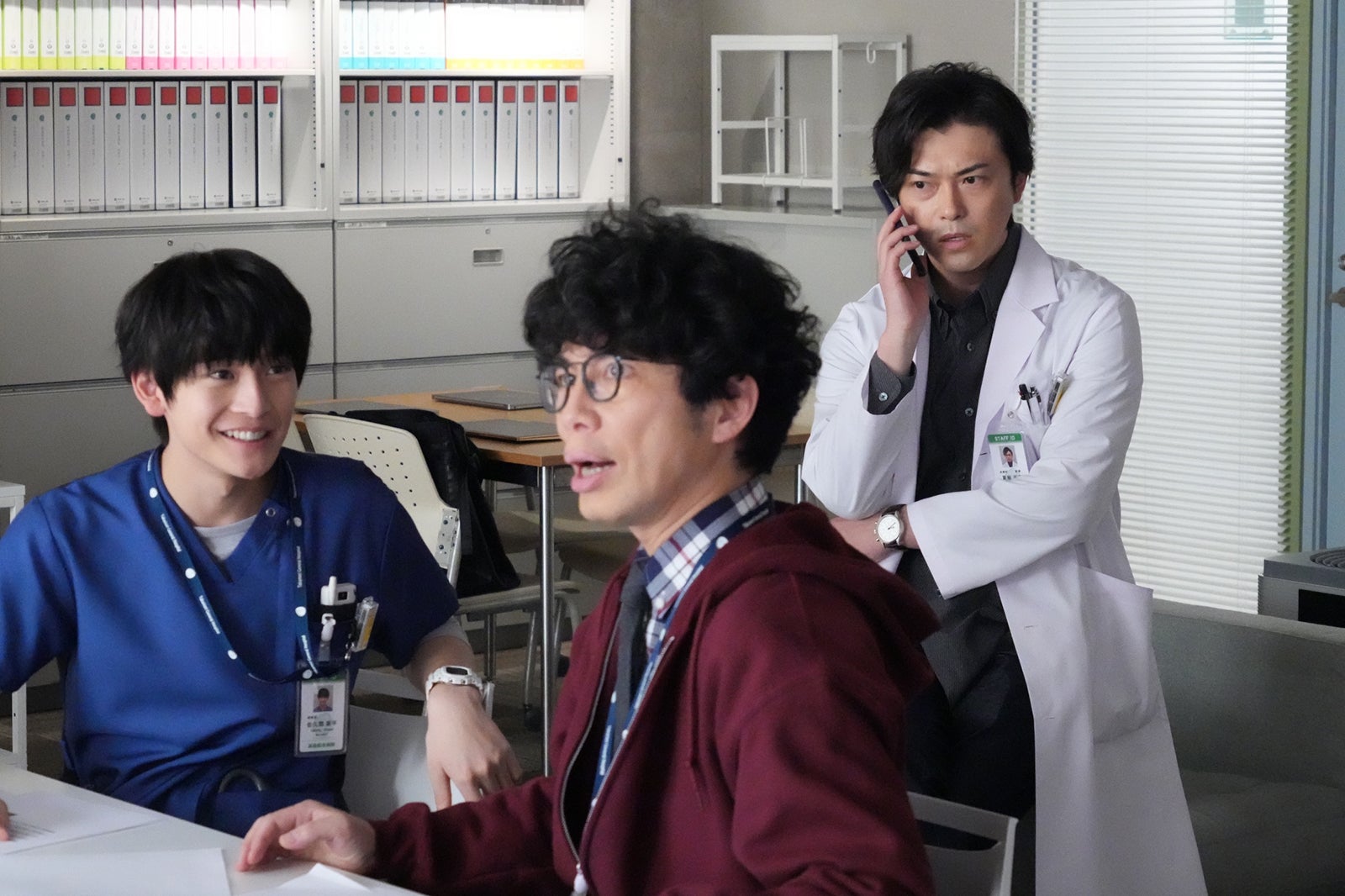 高橋文哉、片桐仁、勝地涼 （C）フジテレビ