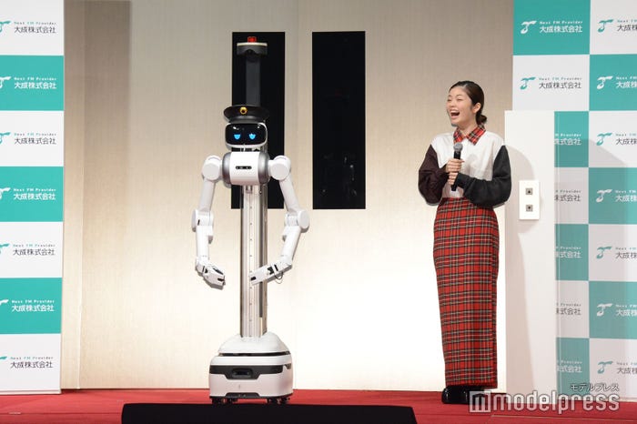 ugo、小芝風花 (C)モデルプレス