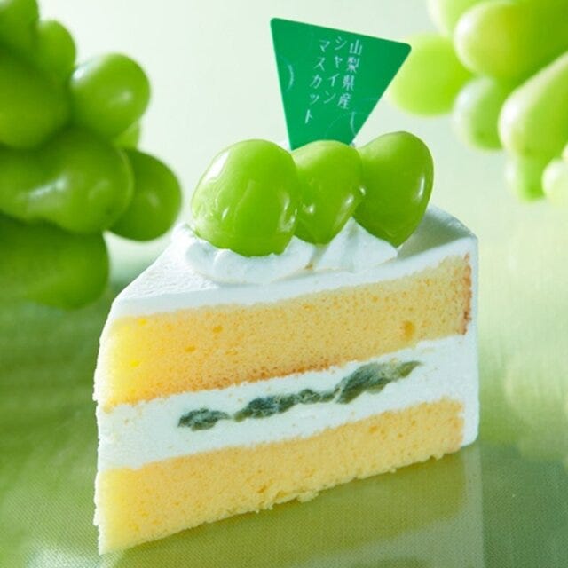 シャトレーゼ　シャインマスカット　期間限定スイーツ　プレミアムショートケーキ