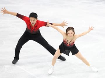 圧巻今季世界最高のりくりゅう 三浦は充実「7年間やってきたことをすべて出すことができた」木原も「よいバトンを渡すことができた」【一問一答】