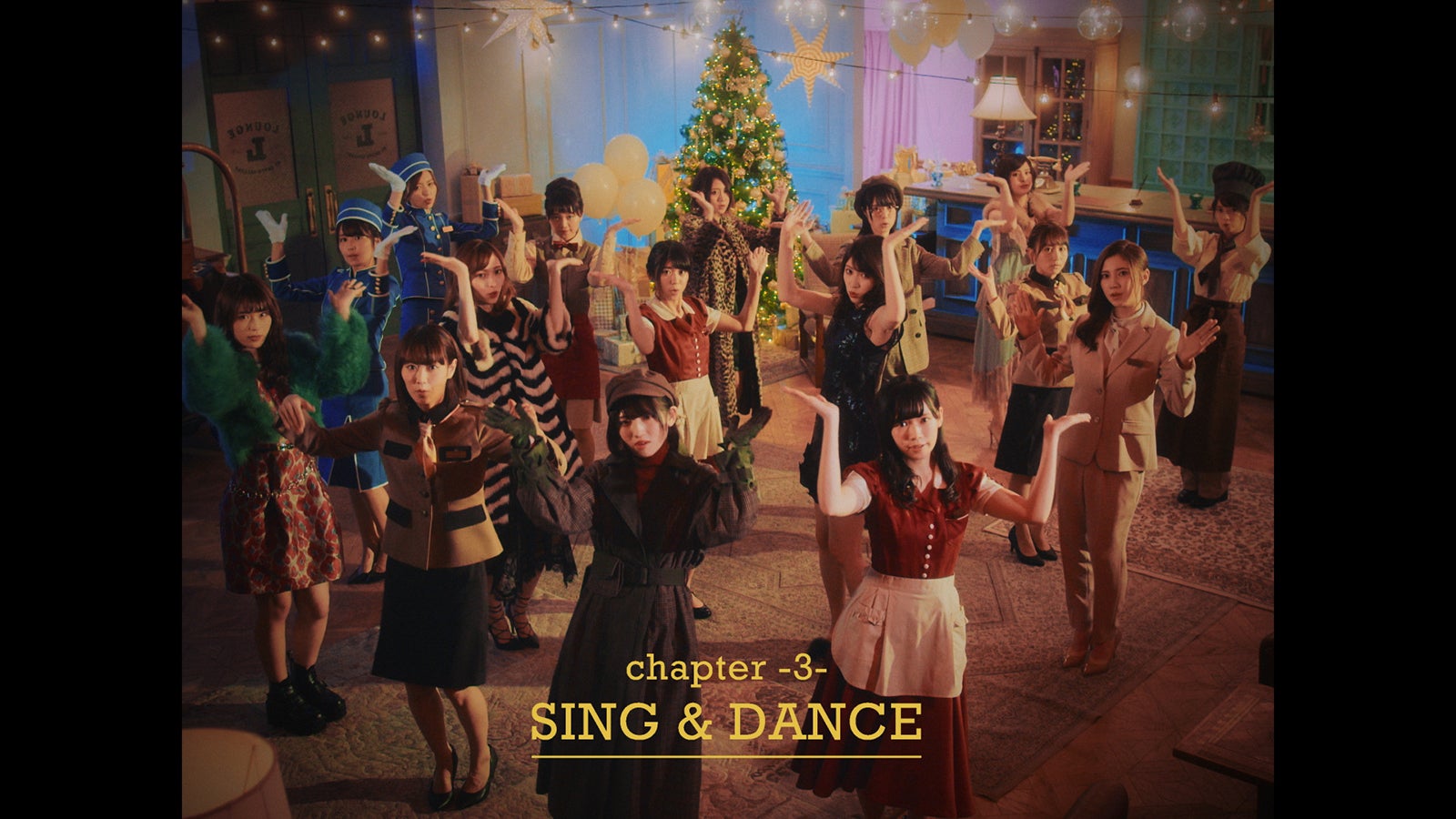 AKB48 大人選抜2018「それでも彼女は」MVより（C）AKS／キングレコード