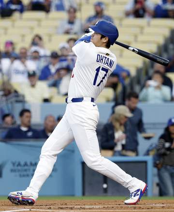大谷翔平が復帰即安打 16日ぶり初回打席で右前打 ロバーツ監督「内容が良かった」連続出場明言