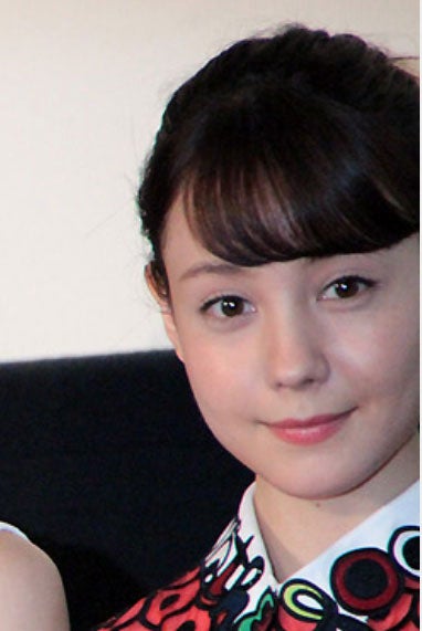 トリンドル玲奈 トサカ前髪 80年代風メイクが 大人な美人 モデルプレス