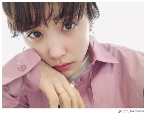 高橋愛、ショートカットに大胆イメチェンし話題「美少年に見える」の声