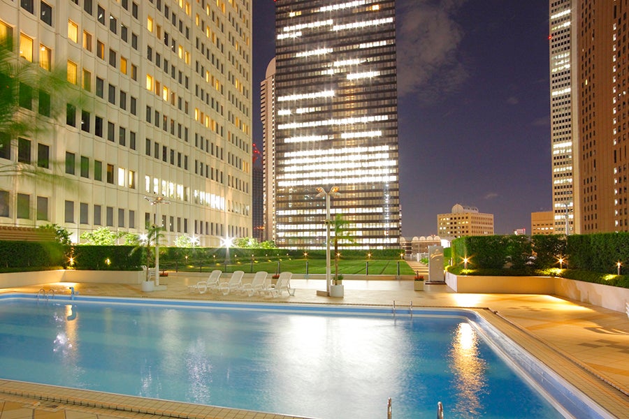 京王プラザホテル プール