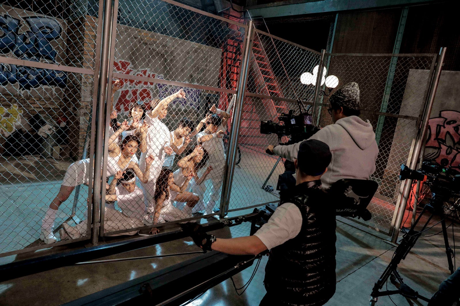 RYUCHELL「Hands up!! If you’re Awesome」MV撮影（画像提供：ユニバーサルミュージック）