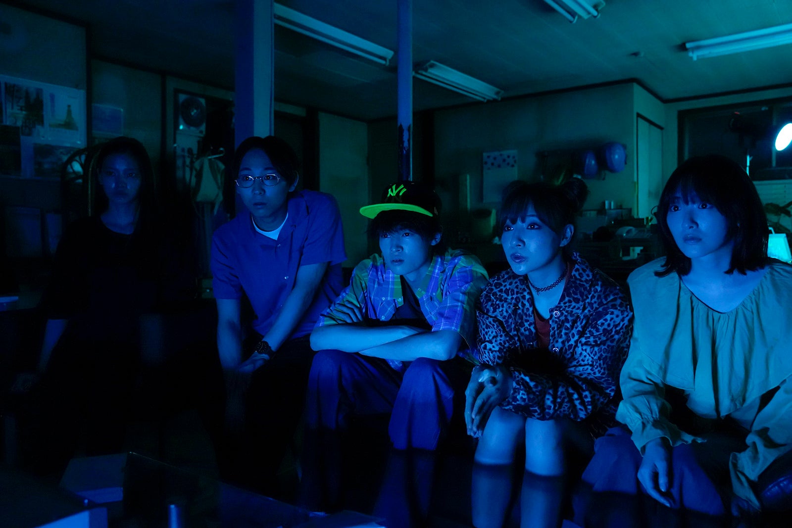 （左から）織田梨沙、須賀健太、窪塚愛流、村西紗英、生駒里奈／「OTHELLO」第1話より（C）ABCテレビ