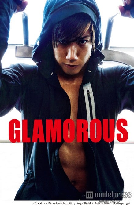 サッカー日本代表・イケメン選手が脱いだ　圧倒的な肉体美披露