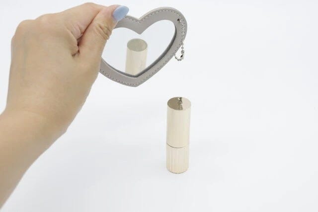ダイソーの映りが良いミラーキーホルダー（ハート）