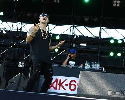 AK-69「気持ちよすぎるんだけど」真夏のビーチパーティー開幕<SUMMER SONIC 2015>
