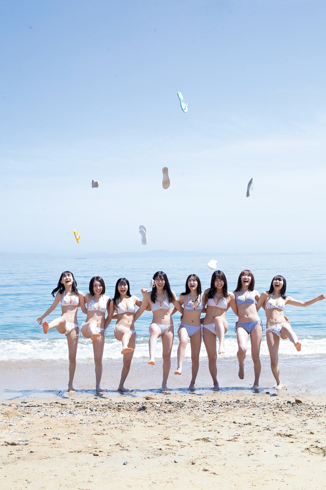 画像1/9) NMB48加藤夕夏・安田桃寧・上西怜ら8人、水着姿を披露