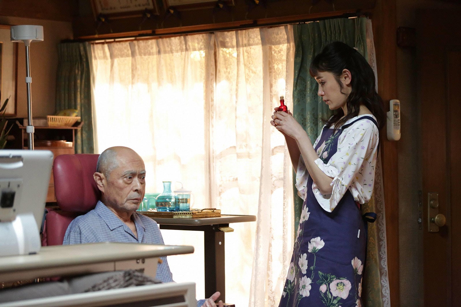 伊武雅刀、山口紗弥加／「モンテ・クリスト伯 ー華麗なる復讐ー」最終話より（C）フジテレビ