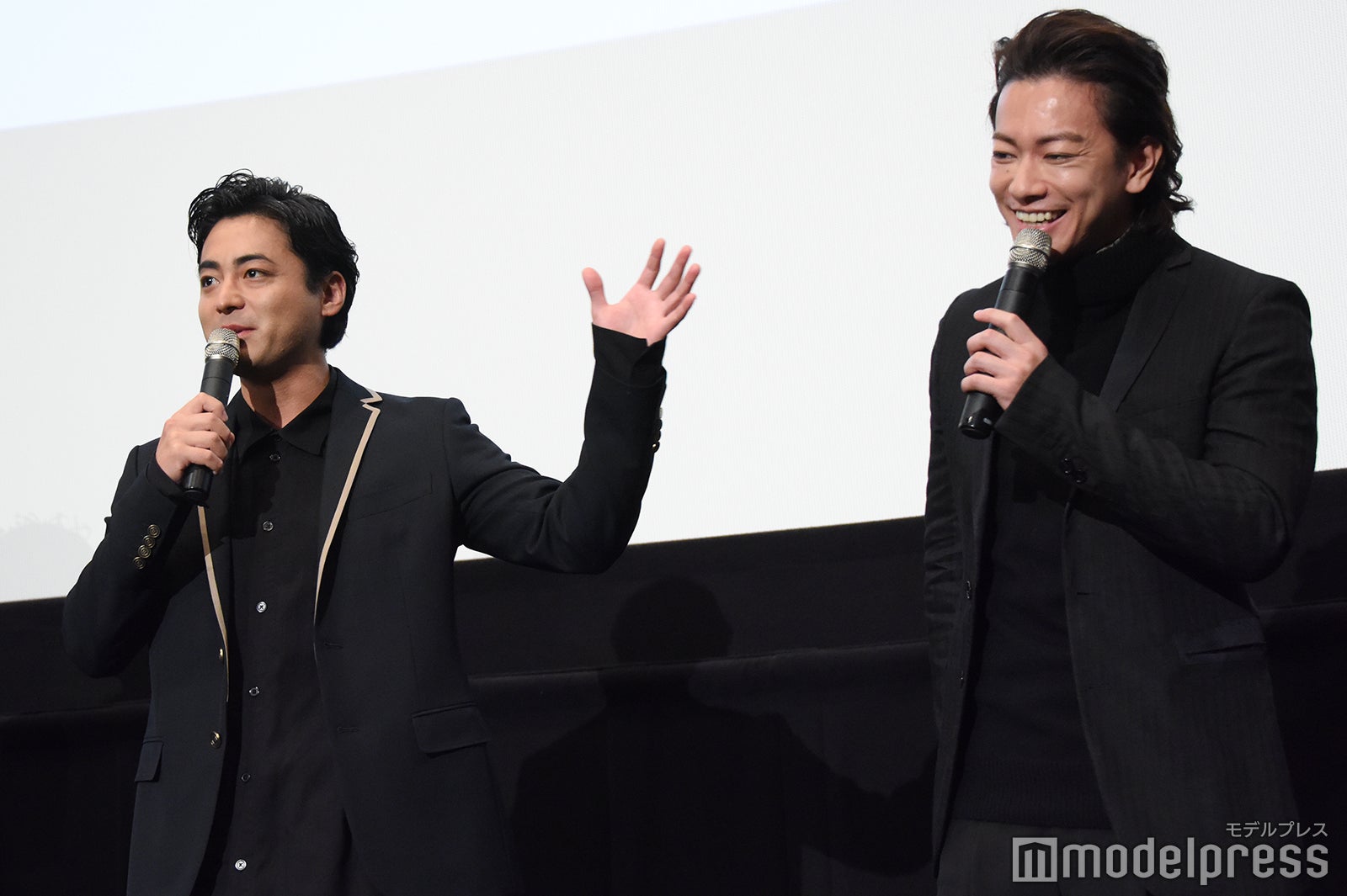 山田孝之、佐藤健 （C）モデルプレス