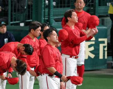 広島・新井監督 今季最終戦はサヨナラ負けも「良い経験した選手もたくさん」「いろいろ苦しかった1年」