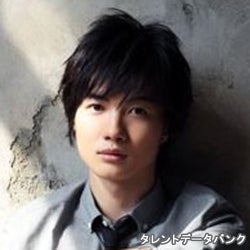 制服姿がまぶしい!第2ボタンが欲しい男性芸能人ランキング