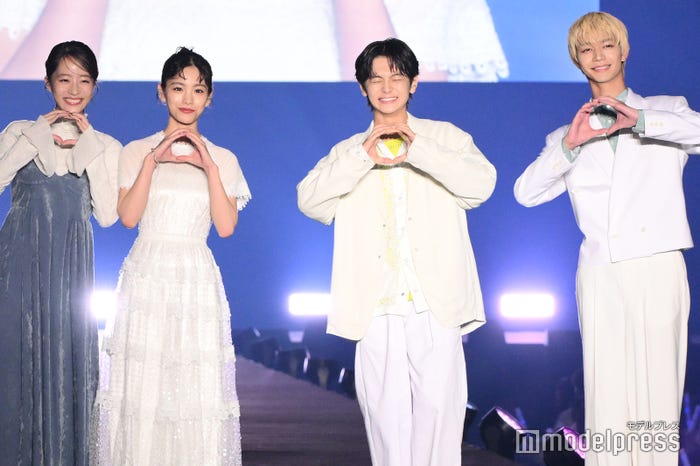 (左から)池端杏慈、當真あみ、齋藤潤、吉澤要人(C)モデルプレス