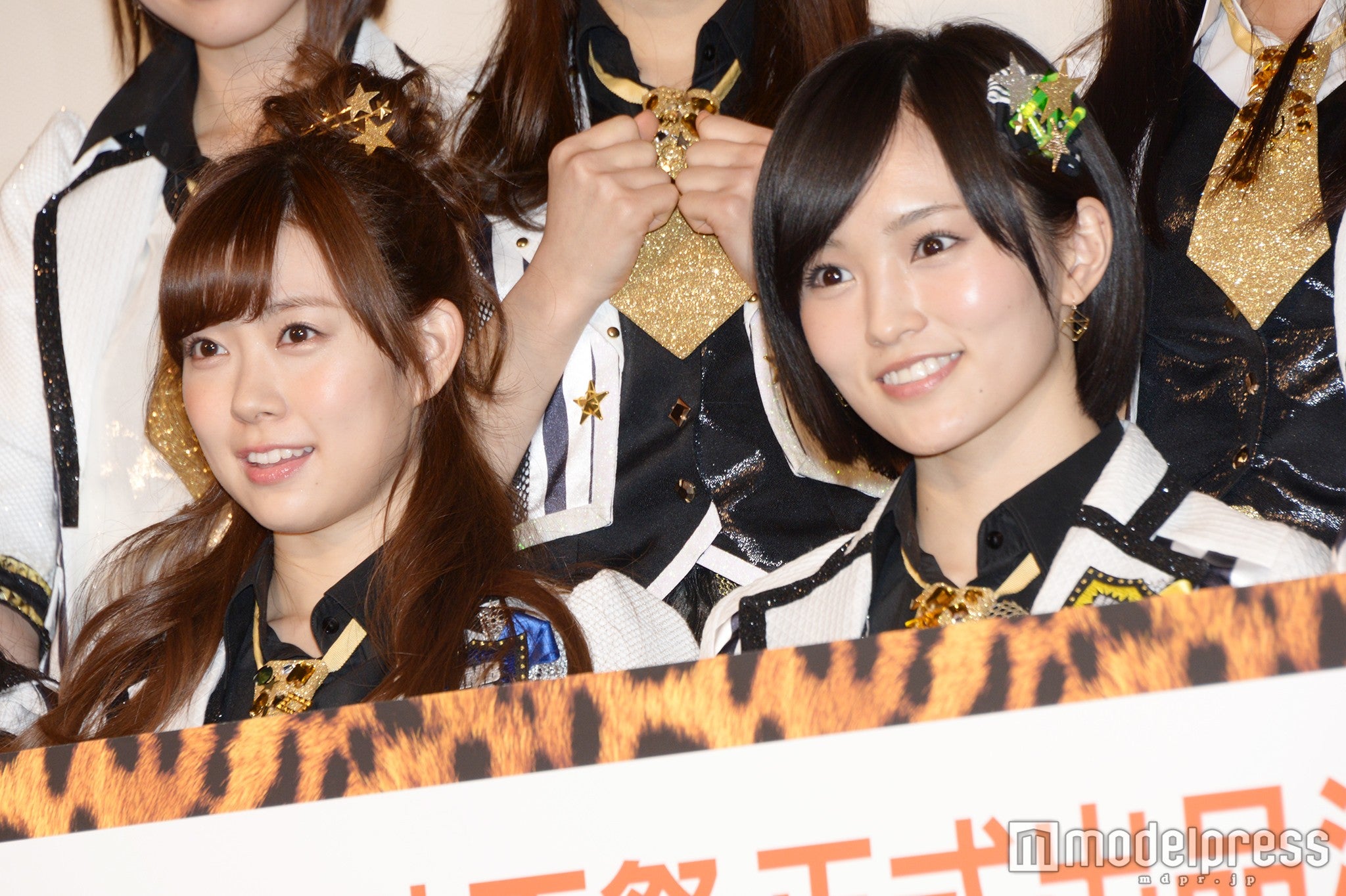 渡辺美優紀、山本彩（C）モデルプレス