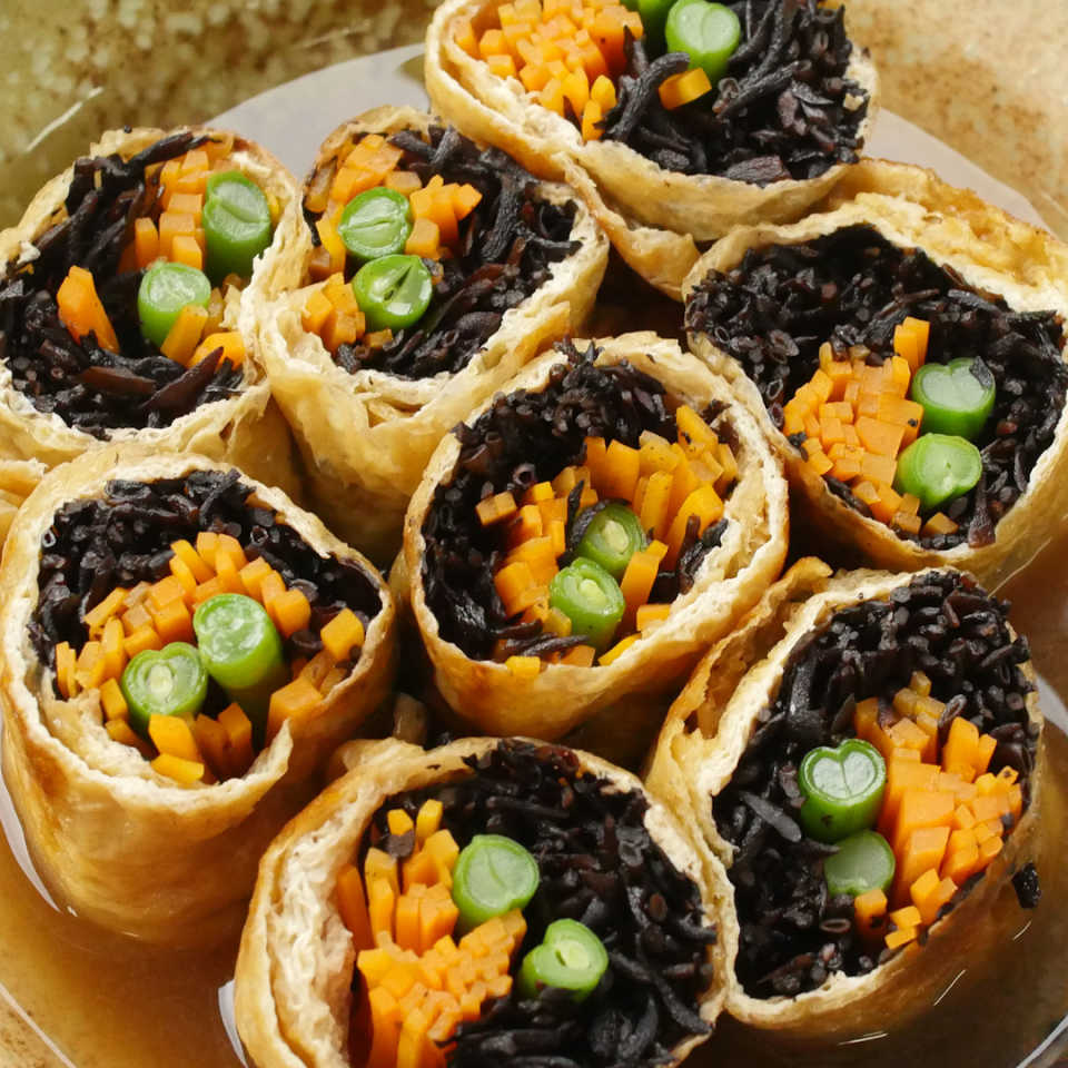 地味おかず卒業!お出汁じんわり「ひじきの煮物のお揚げ巻き」