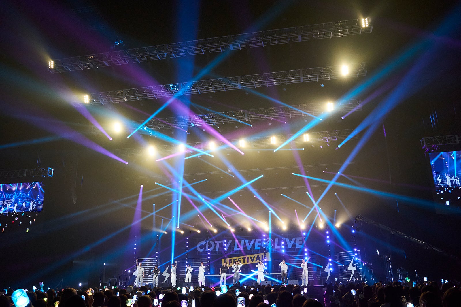 JO1（C）LAPONE Entertainment