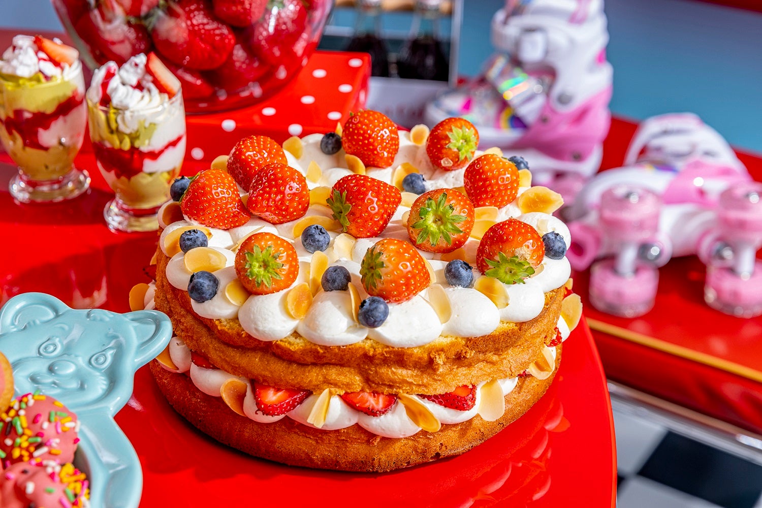 ストロベリー“グルービー”ダイナー／画像提供：ヒルトン東京