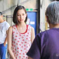 水原希子/ICEカップヌードル新CM「氷入れすぎた」篇メイキングカットより