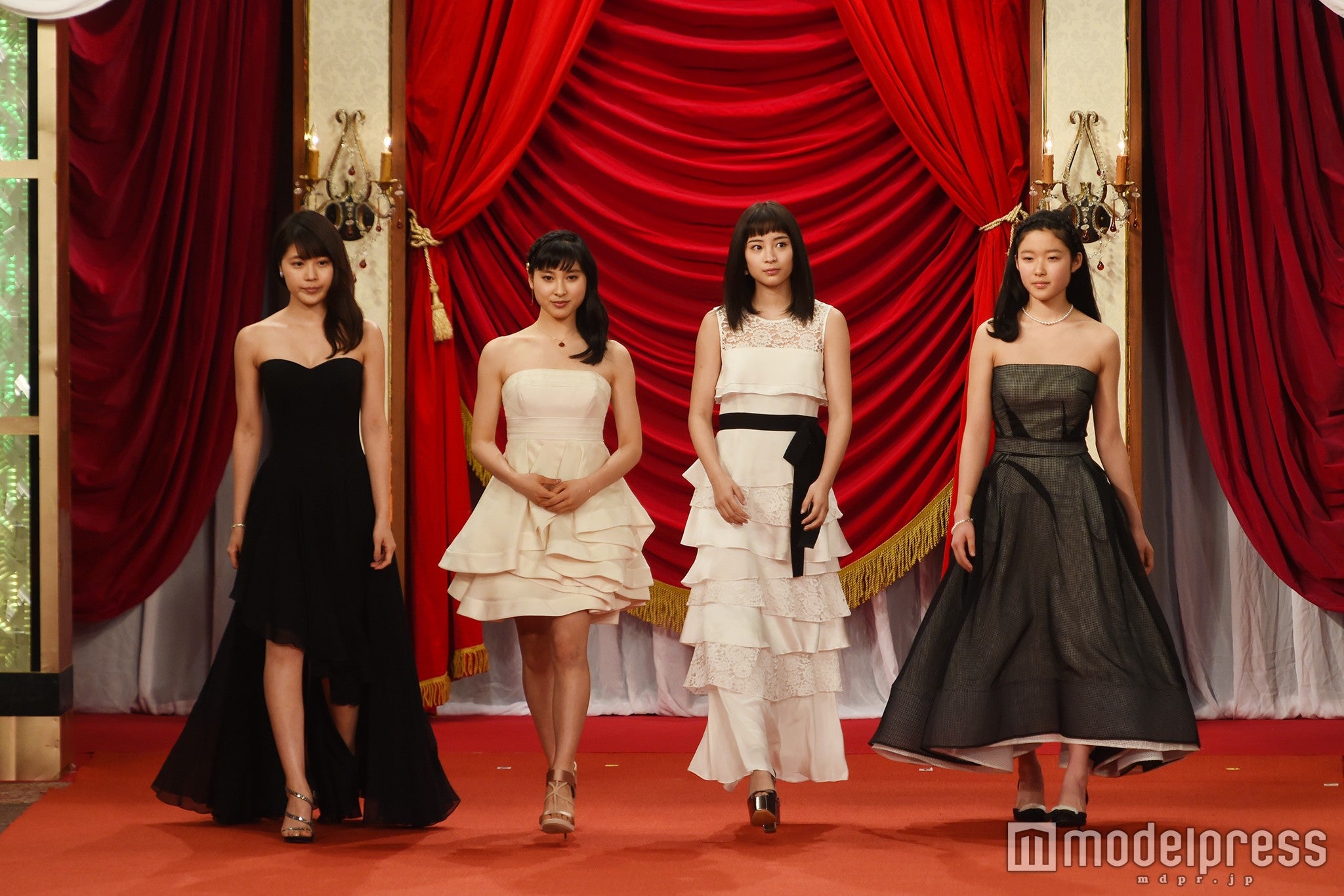 有村架純、土屋太鳳、広瀬すず、藤野涼子（C）モデルプレス