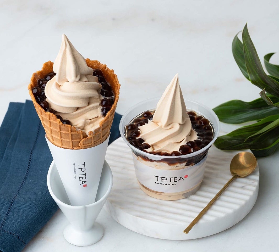 日本初上陸のタピオカミルクティーソフトクリーム／画像提供：オアシスティースタンド