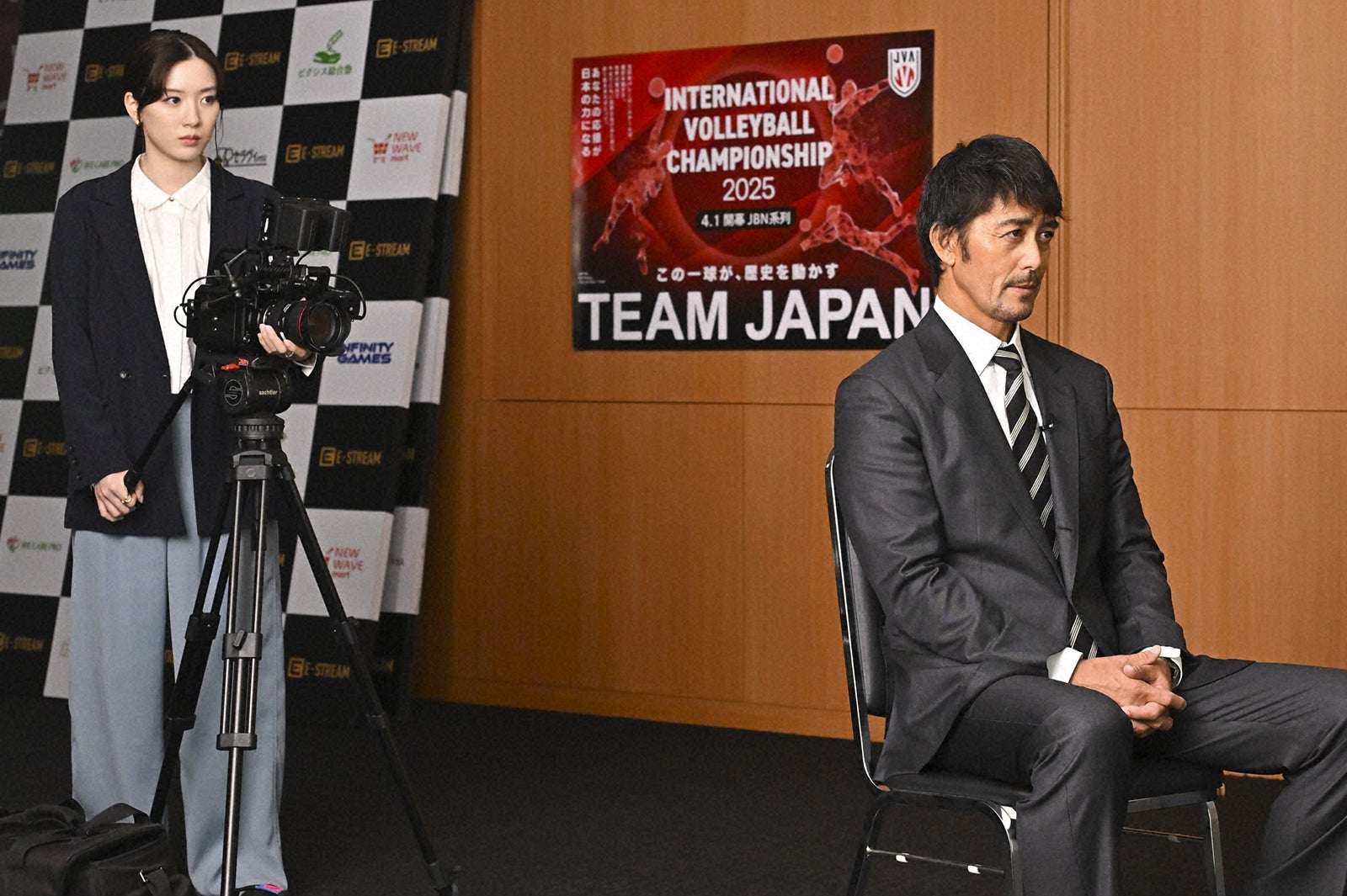 永野芽郁、阿部寛「キャスター」第2話（C）TBS