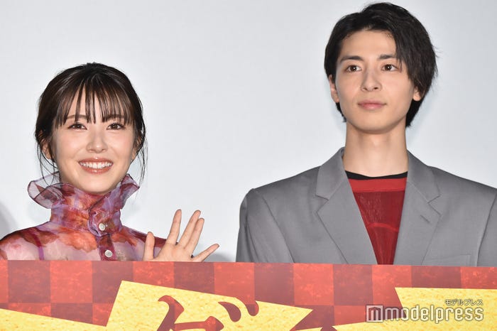 浜辺美波、高杉真宙 (C)モデルプレス