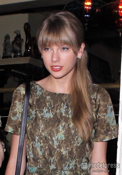 テイラー・スウィフト、ケネディ家結婚式で大ひんしゅく？