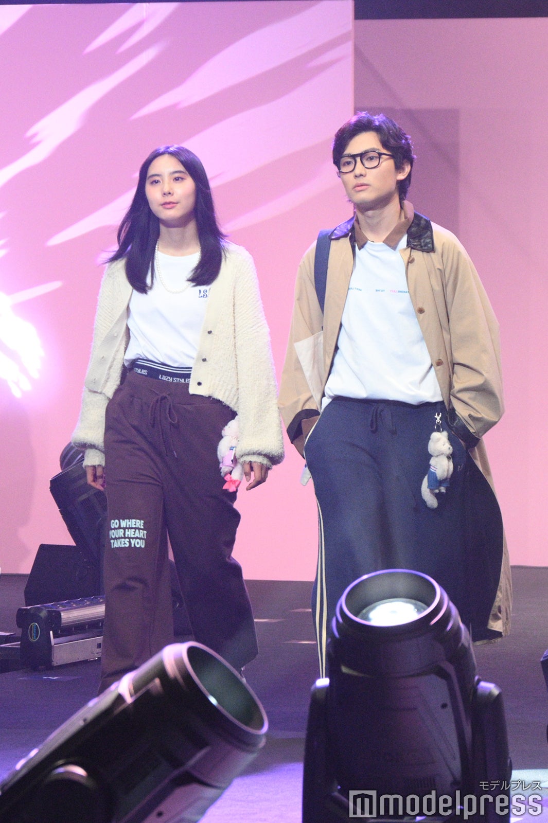 花岡すみれ、山田健人（C）モデルプレス