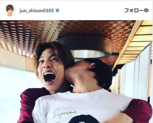野村周平、志尊淳の耳を“甘噛み” イチャイチャショットにファン興奮