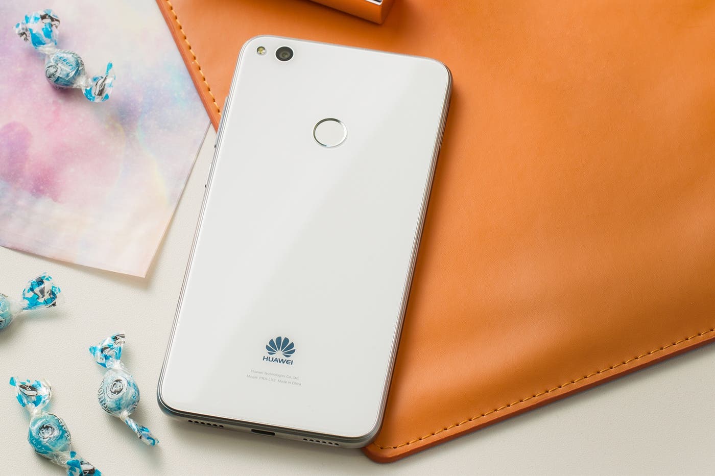 「HUAWEI nova lite」(画像提供:華為技術日本)