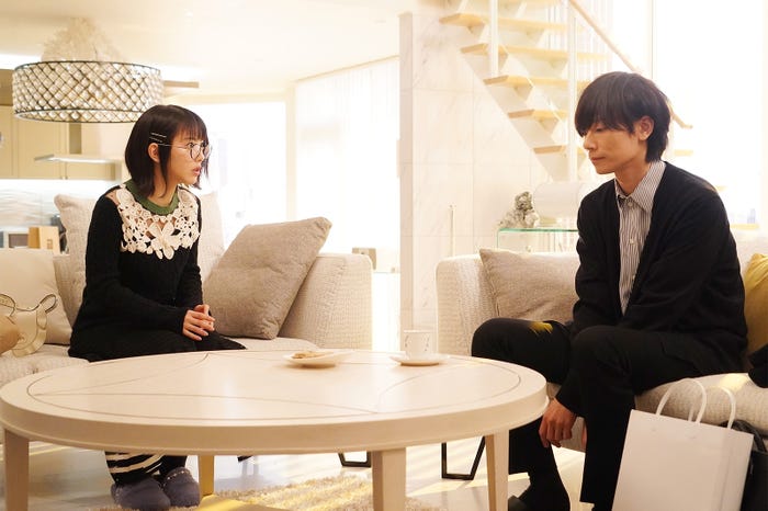 浜辺美波、川上洋平「ウチの娘は、彼氏が出来ない!!」第6話より(C)日本テレビ