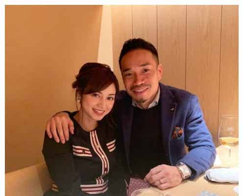 平愛梨&長友佑都、ラブラブ肩組みショット公開「素敵」「憧れの夫婦」と反響