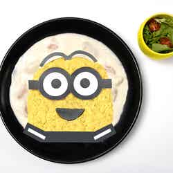 ミニオン大脱走カレー★カフェ限定ミニオンカップ付¥1,690 (カップなし
¥1,390)(C)Universal Studios.