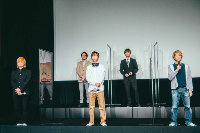 (左から)塚田僚一、五関晃一、橋本良亮、河合郁人、戸塚祥太(C)メ~テレ