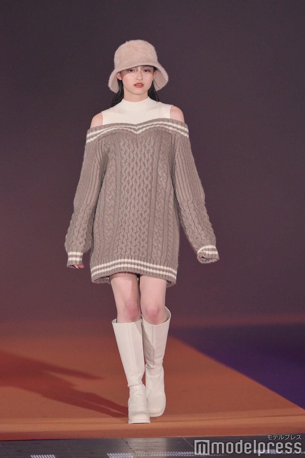 （C）モデルプレス