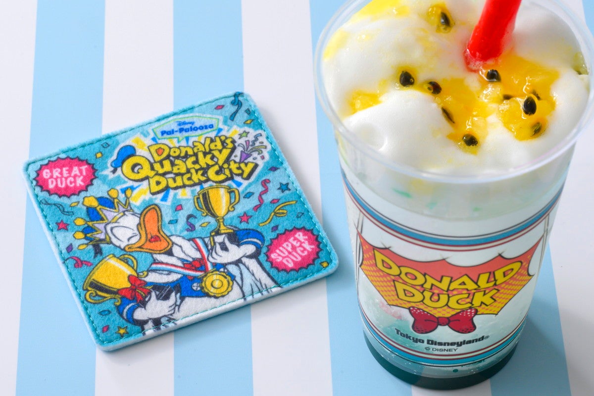スパークリングゼリードリンク（トロピカルフルーツ＆オレンジ）、スーベニアコースター付き¥1,000（C）Disney