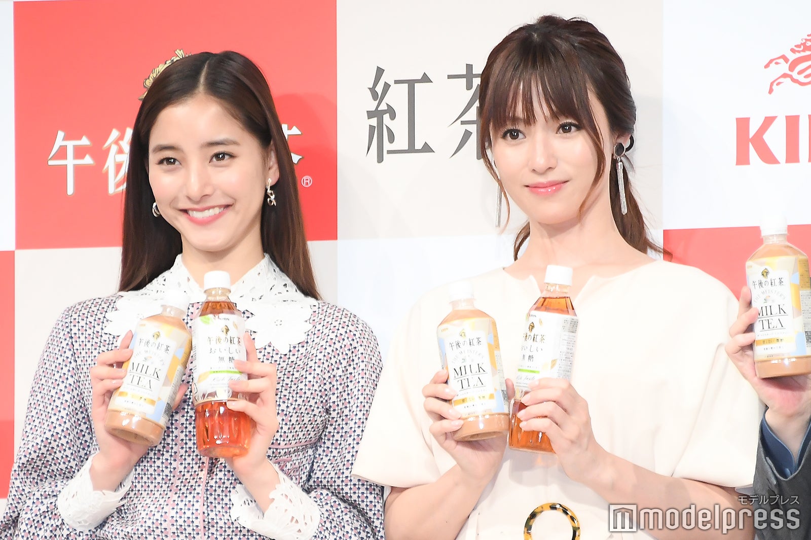 新木優子、深田恭子 （C）モデルプレス