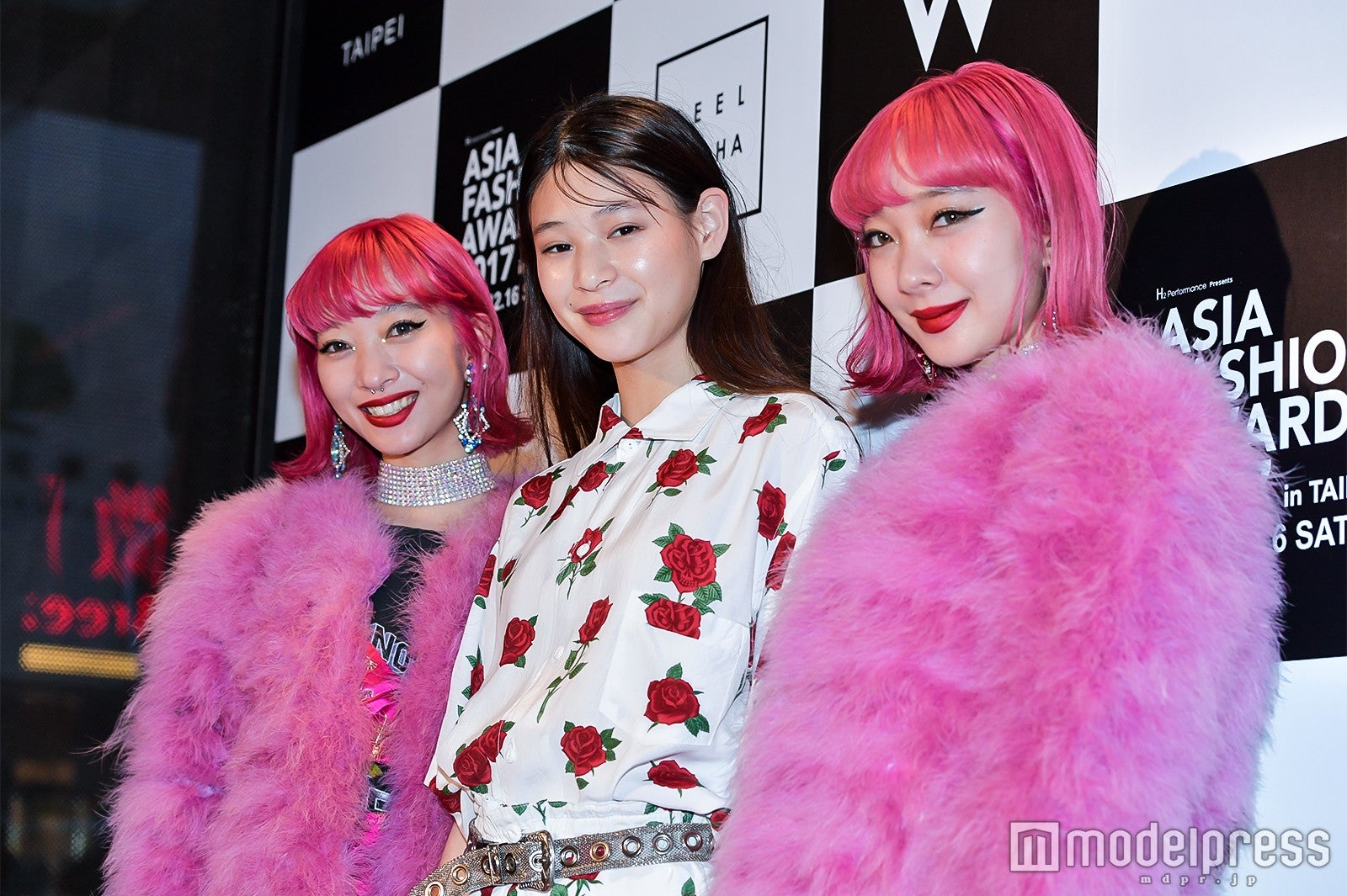 （C）モデルプレス