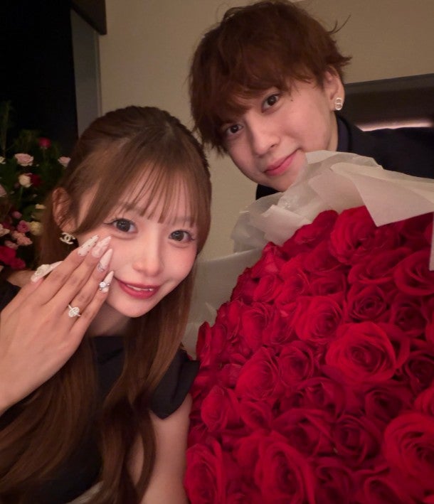 カップルYouTuber・つーさんとゆっぴ、婚約発表 出会いは小学生・高校で破局→復縁5年記念日にプロポーズ