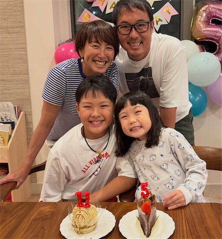元プロテニス 杉山愛、11歳息子&5歳娘の誕生日をお祝い「時間がもの凄いスピードで過ぎて行く〜」