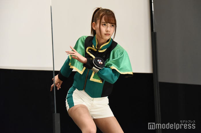 新條由芽(C)モデルプレス